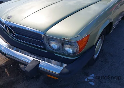 1974 Mercedes-Benz 450Sl z USA, uszkodzony, nr VIN 10704412018601